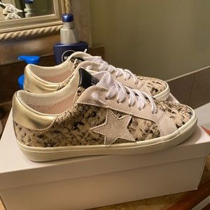 Steve Madden philosophy sneaker